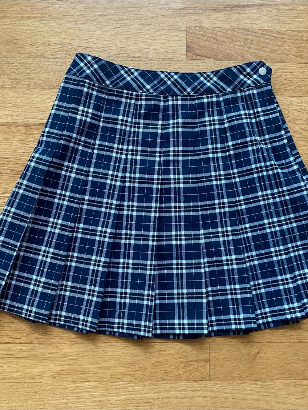 H&M Navy and White Plaid Pleated Mini Skirt